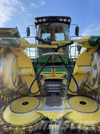 John Deere 7700 フォレージハーベスター
