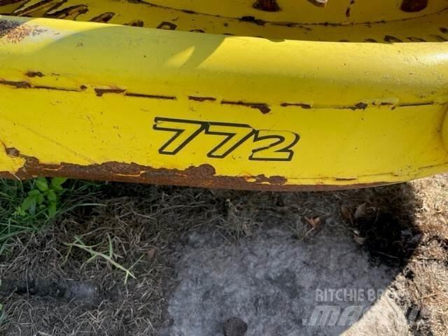 John Deere 772 その他飼料収穫設備