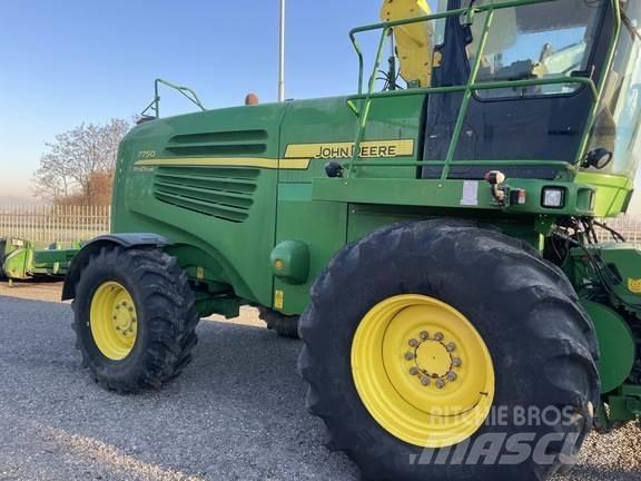 John Deere 7750 フォレージハーベスター