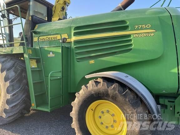 John Deere 7750 フォレージハーベスター