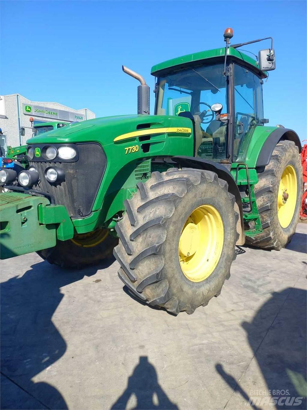 John Deere 7820 トラクター