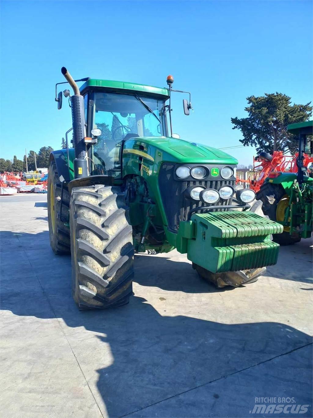 John Deere 7820 トラクター