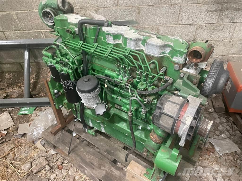 John Deere 8.1L エンジン