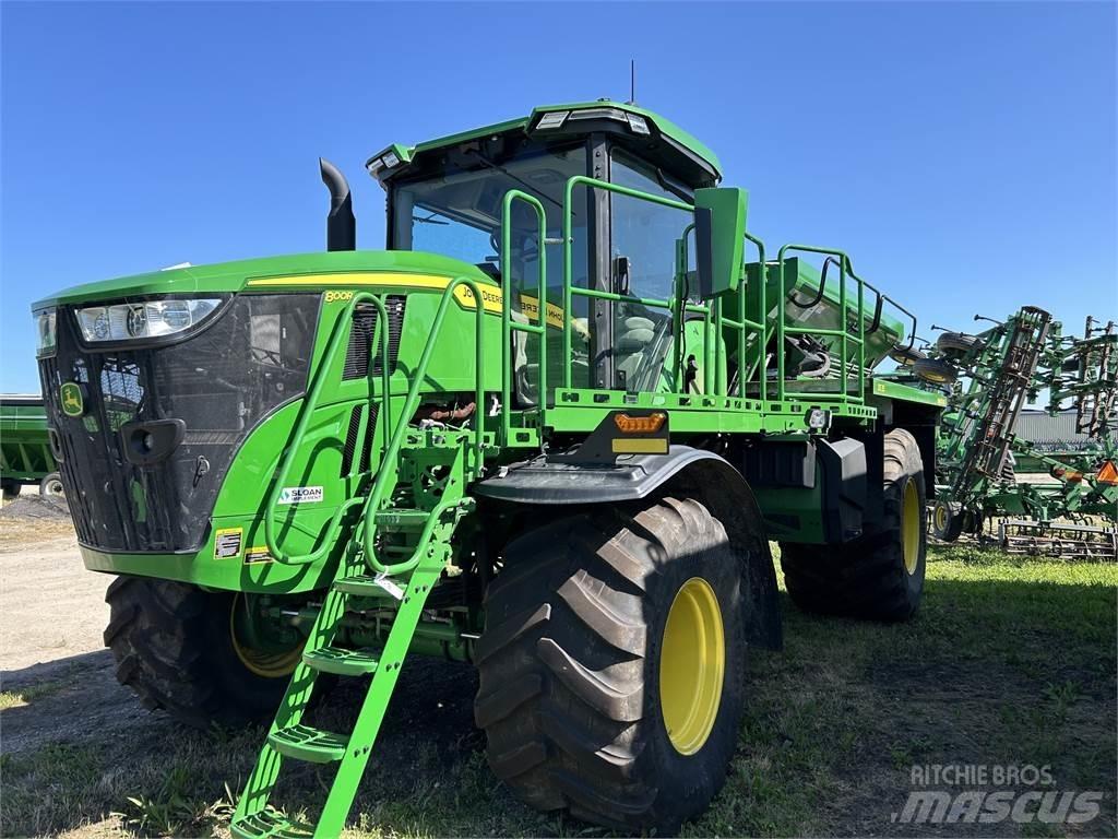 John Deere 800R 牽引型スプレイヤー