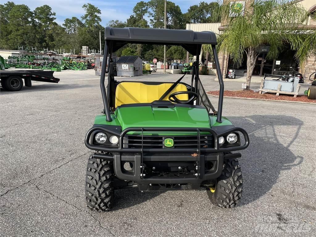 John Deere 815E ユーティリティー機械