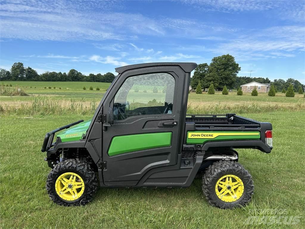 John Deere 835M ユーティリティー機械