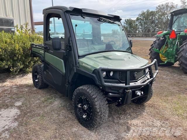 John Deere 835R ユーティリティー機械