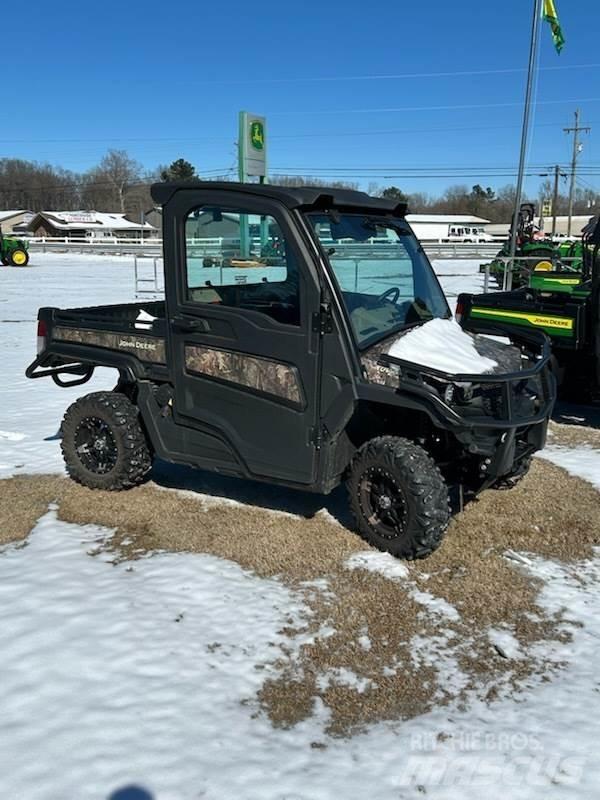John Deere 835R ユーティリティー機械