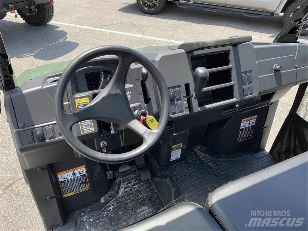 John Deere 865M ユーティリティー機械