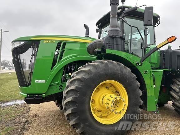 John Deere 9520R トラクター