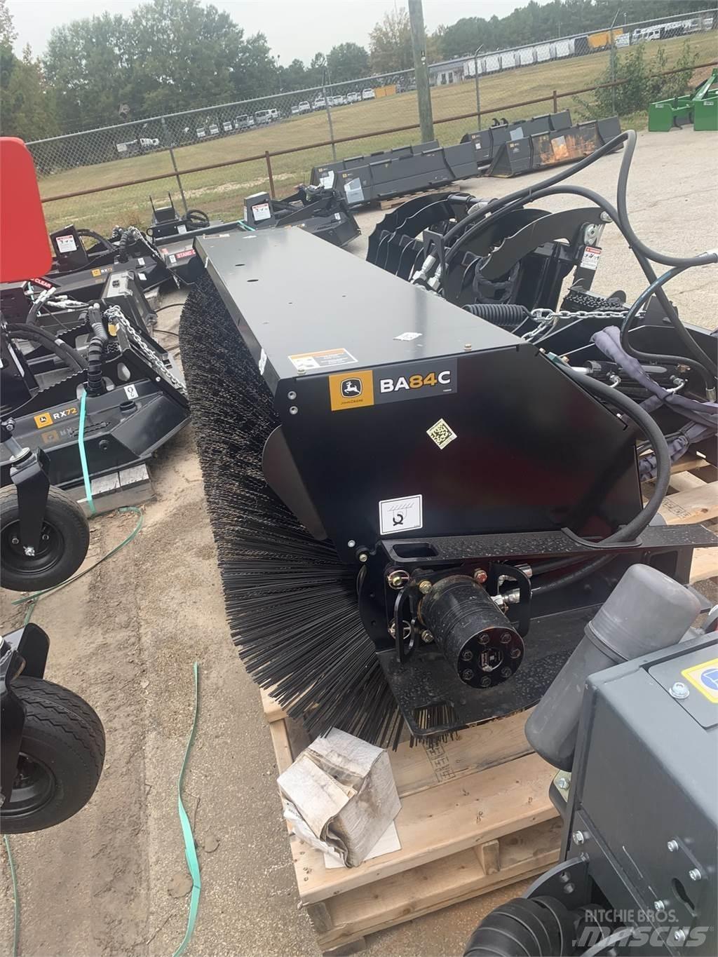 John Deere BA84C 建設機械 -　その他
