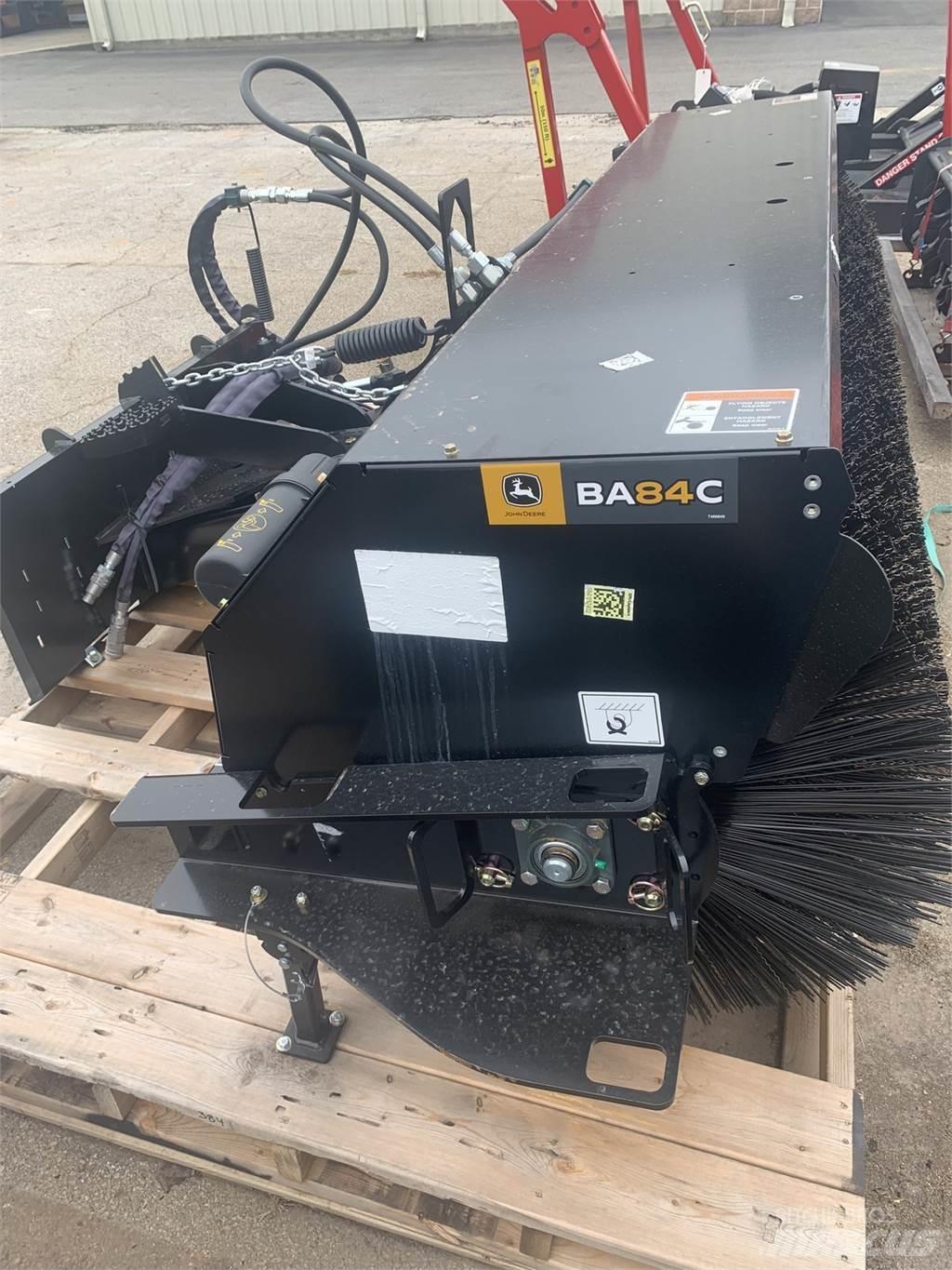 John Deere BA84C 建設機械 -　その他