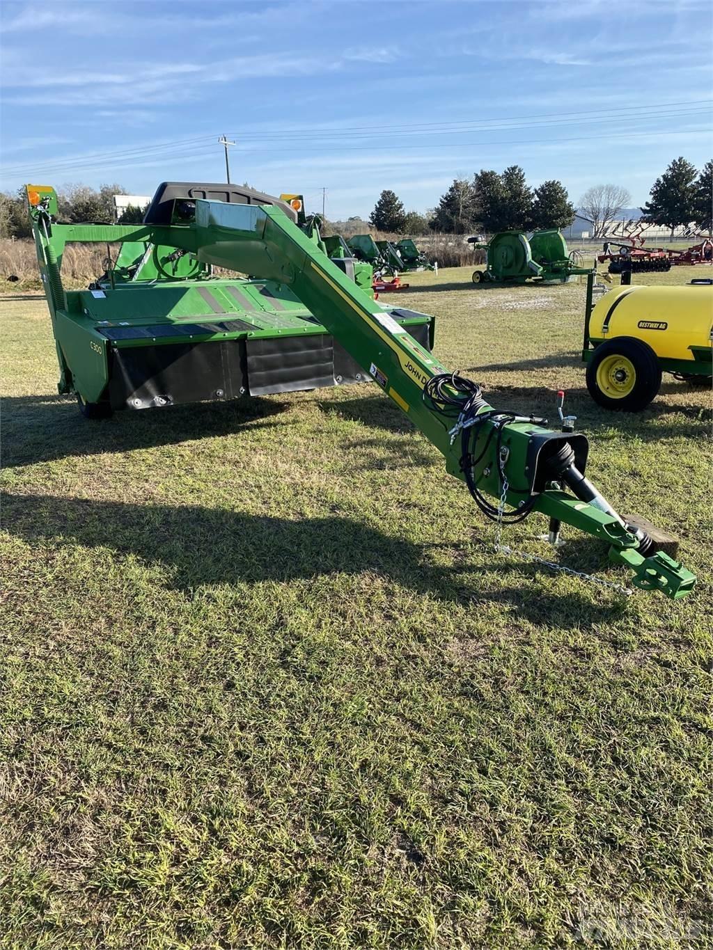 John Deere C300 モアーコンディショナー