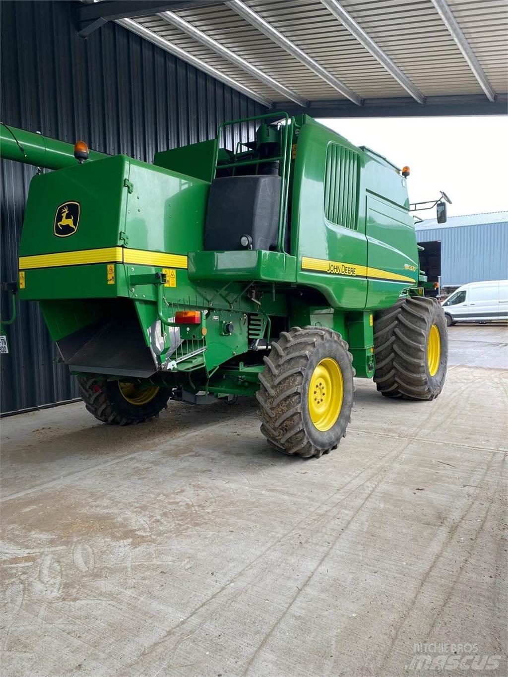 John Deere C670 コンバイン