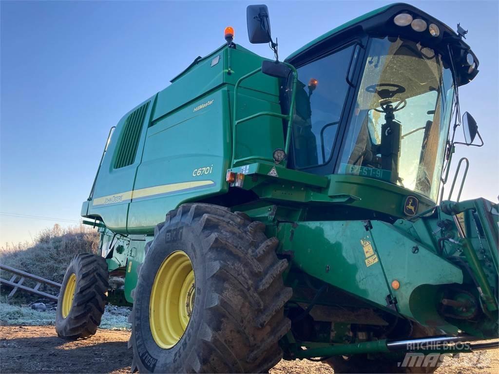 John Deere C670 コンバイン