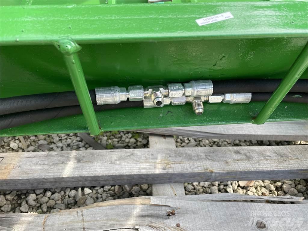 John Deere CR61G その他トラクターアクセサリー・アタッチメント