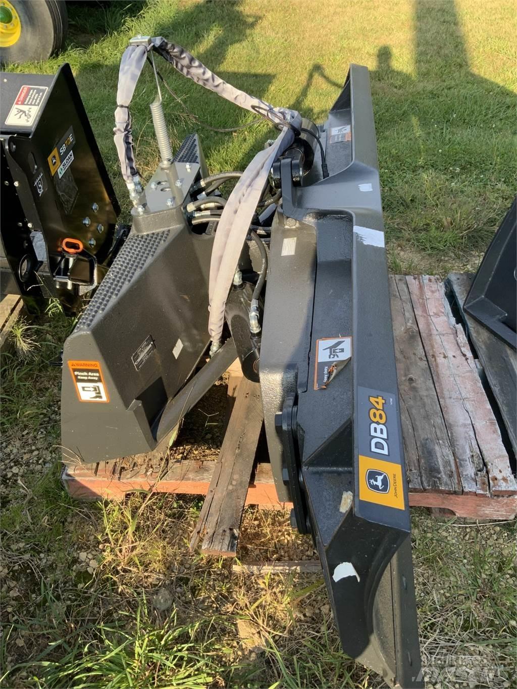 John Deere DB84 建設機械 -　その他