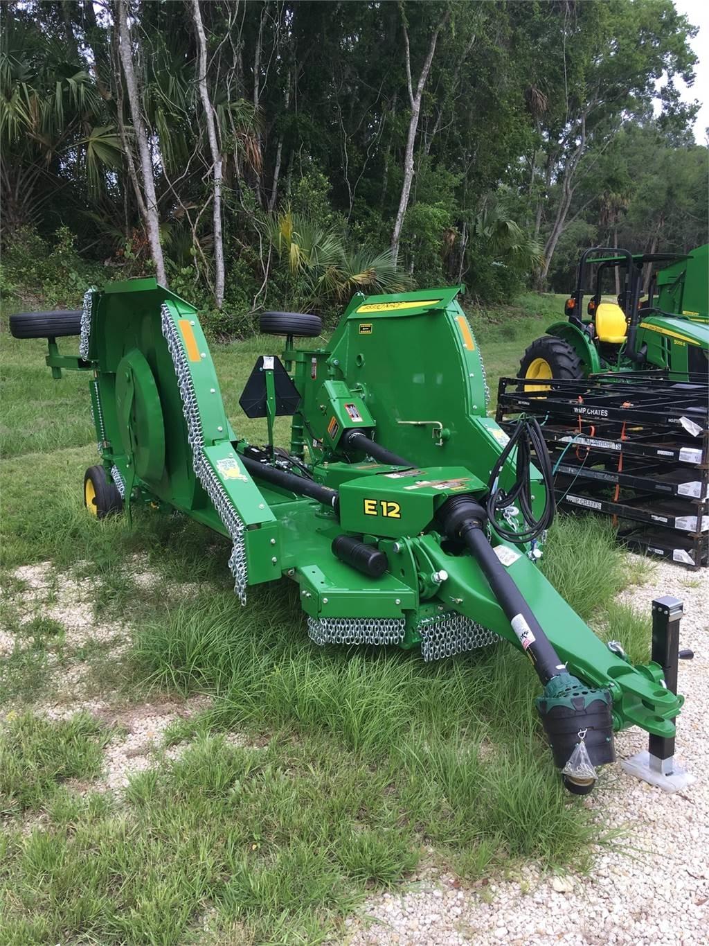 John Deere FC12E ベールシュレッダー、カッター、アンローラー