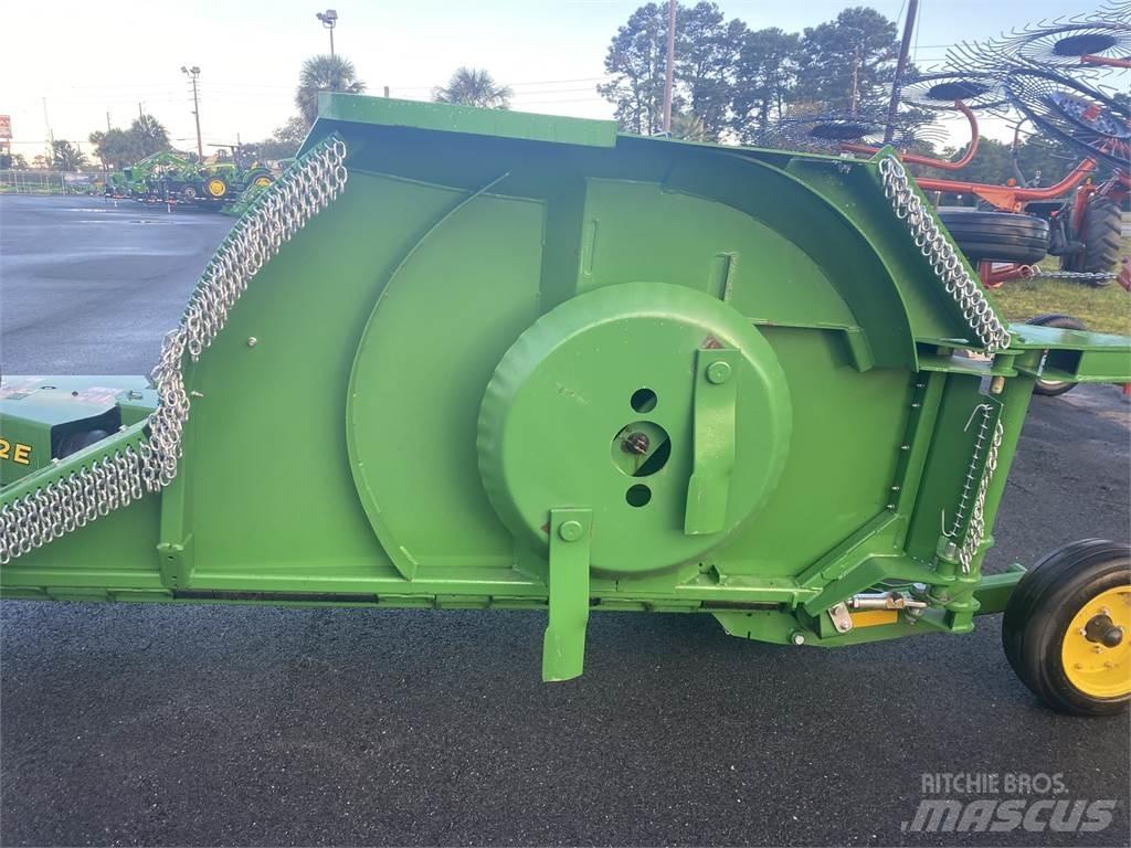 John Deere FC12E ベールシュレッダー、カッター、アンローラー