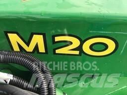John Deere M20 ベールシュレッダー、カッター、アンローラー
