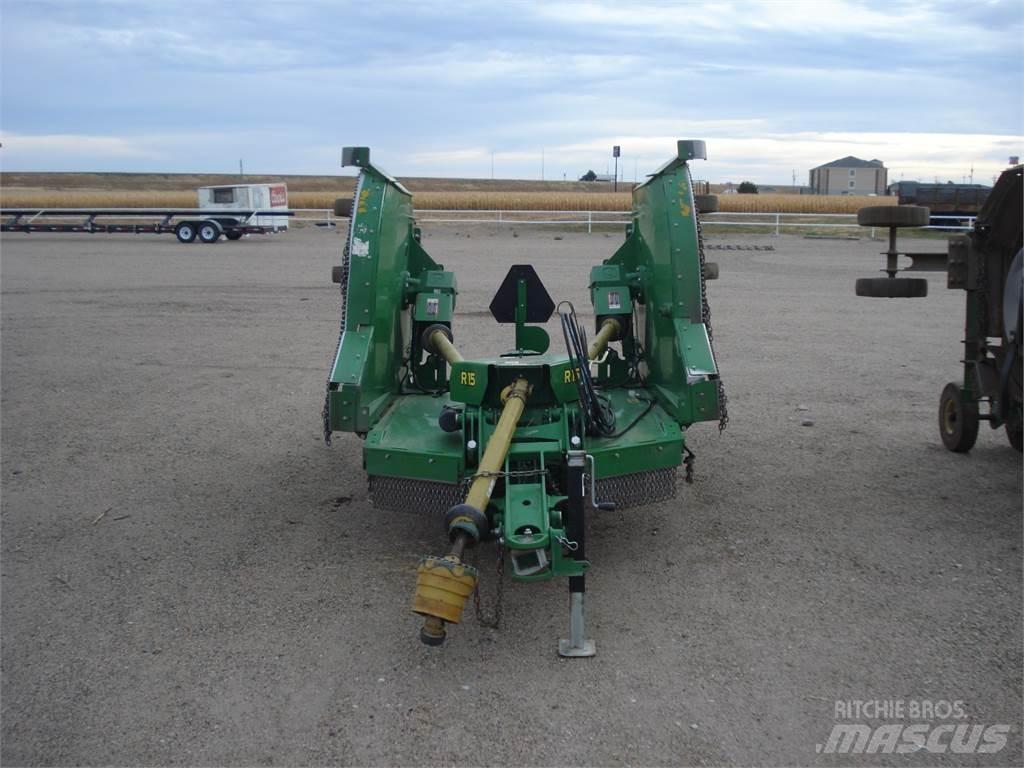 John Deere R15 ベールシュレッダー、カッター、アンローラー