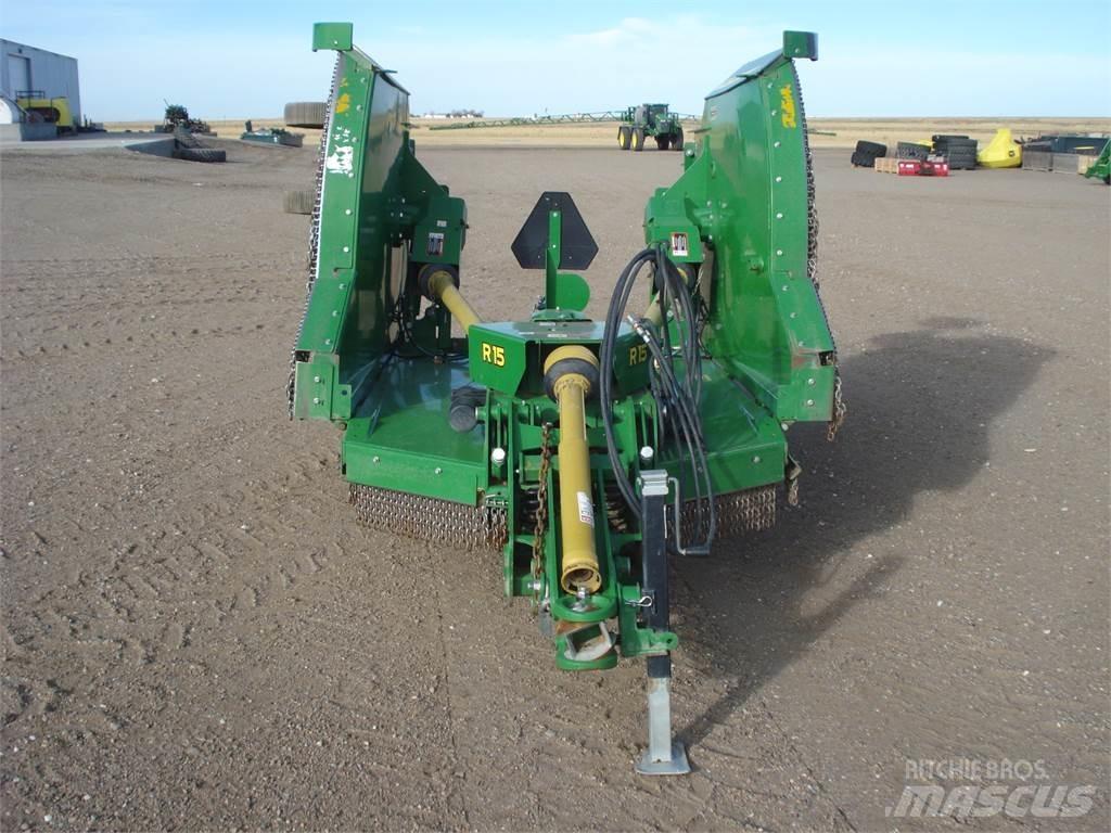 John Deere R15 ベールシュレッダー、カッター、アンローラー