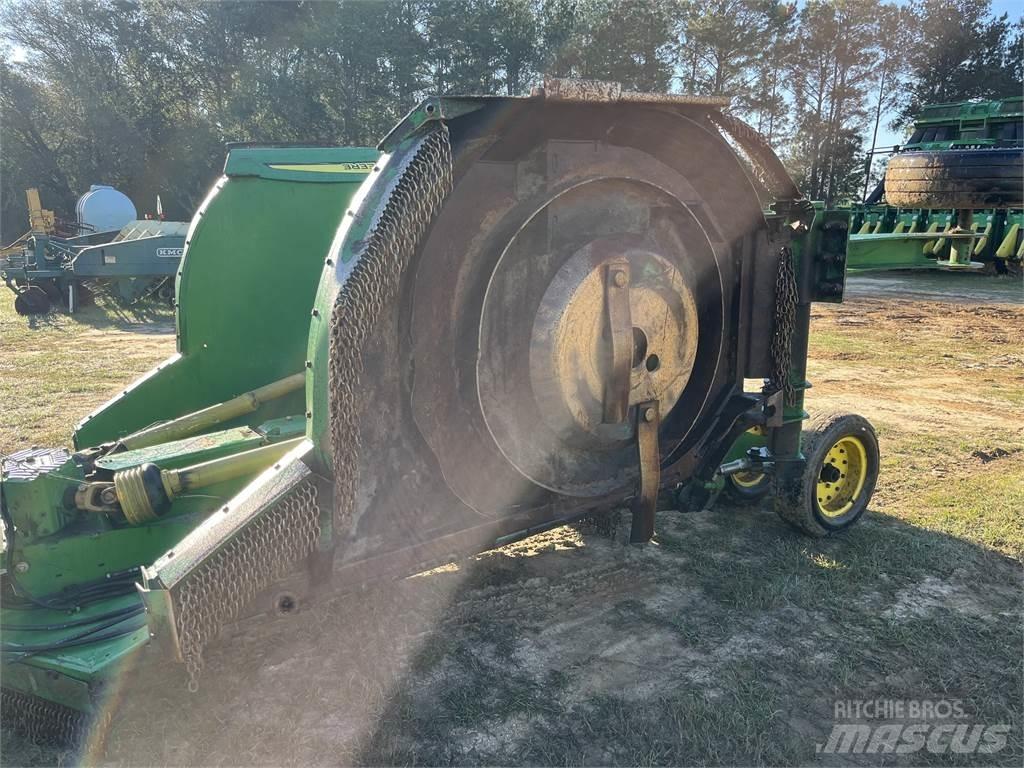 John Deere R15 ベールシュレッダー、カッター、アンローラー
