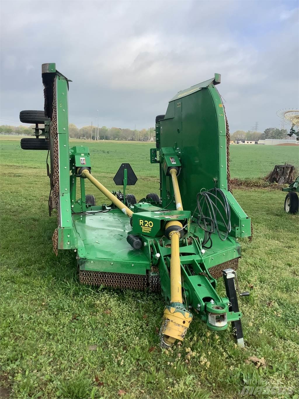 John Deere R20 ベールシュレッダー、カッター、アンローラー