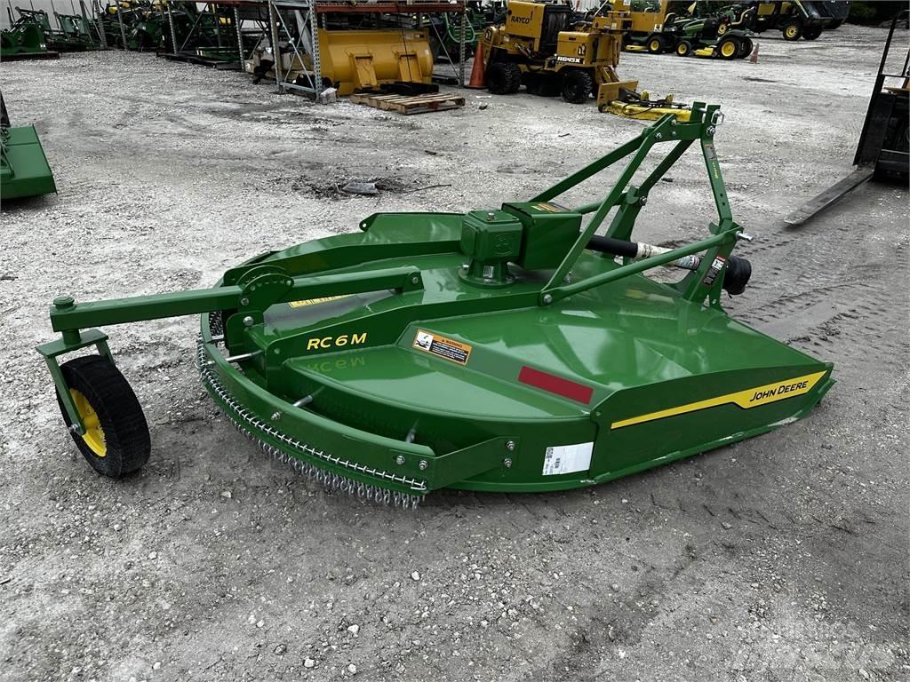 John Deere RC6M ベールシュレッダー、カッター、アンローラー