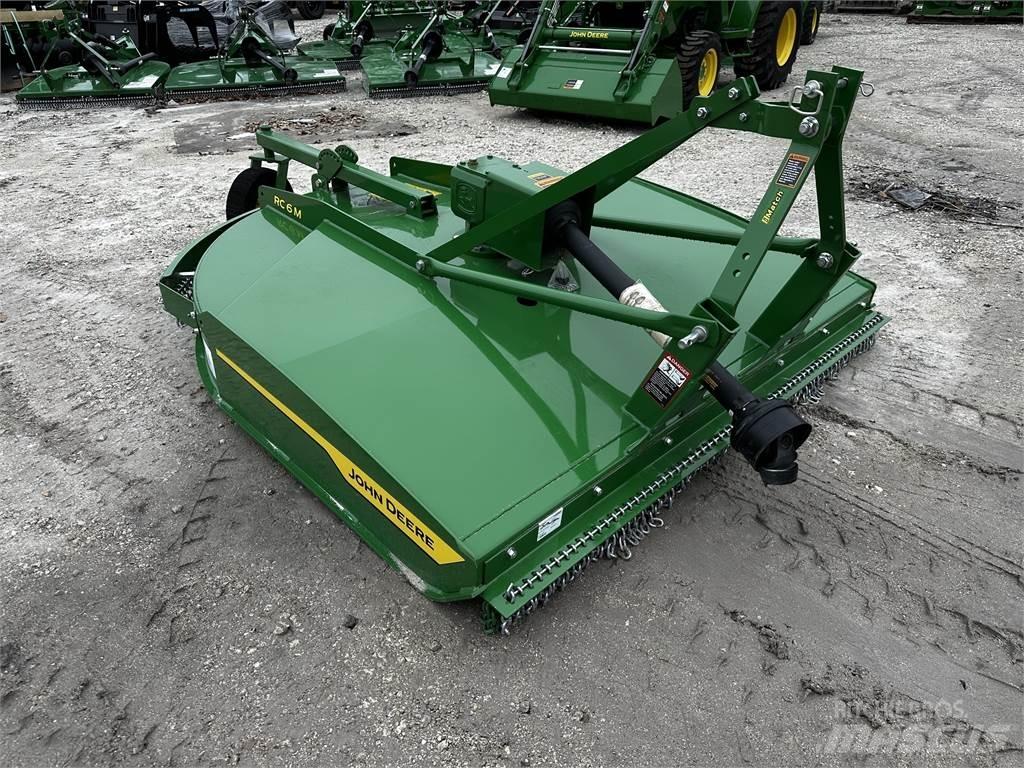 John Deere RC6M ベールシュレッダー、カッター、アンローラー