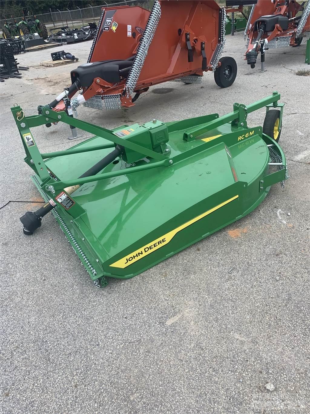 John Deere RC6M ベールシュレッダー、カッター、アンローラー