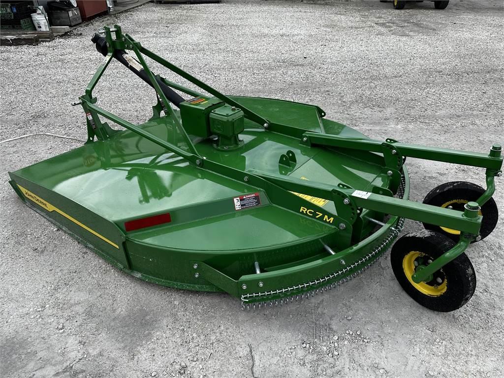 John Deere RC7M ベールシュレッダー、カッター、アンローラー