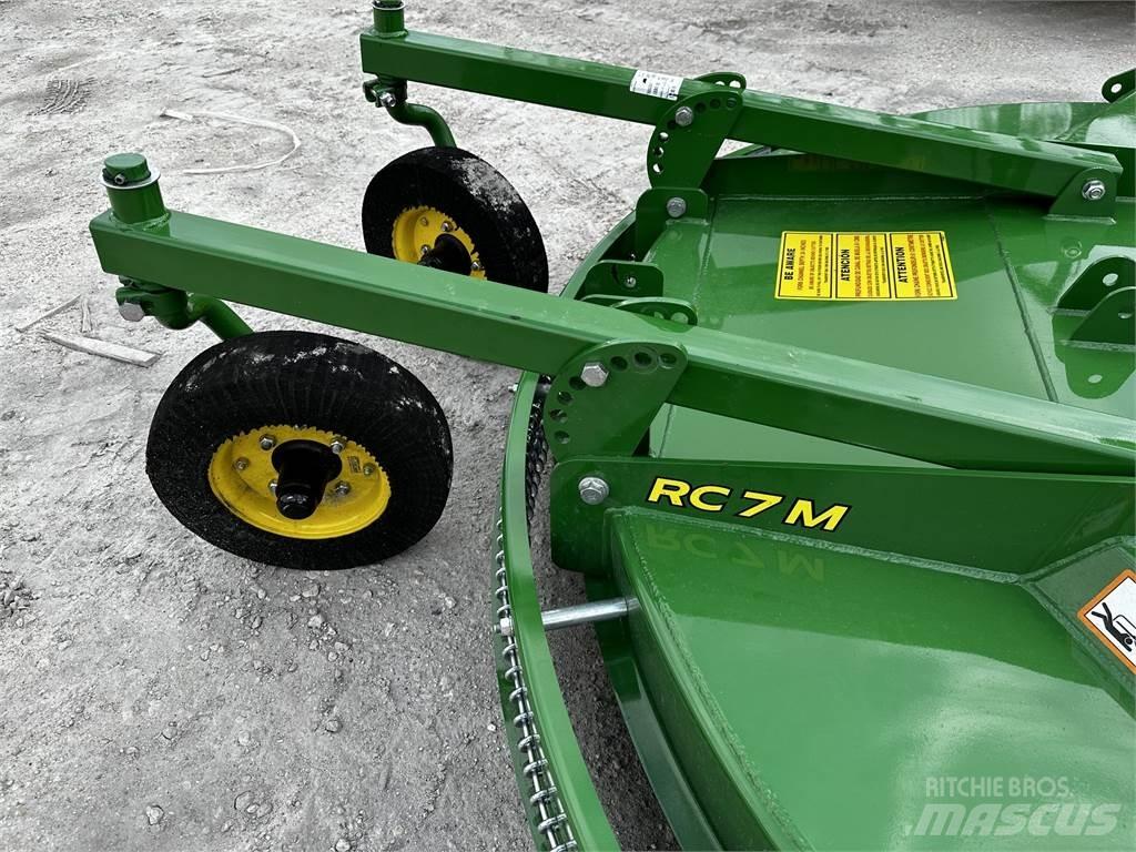 John Deere RC7M ベールシュレッダー、カッター、アンローラー