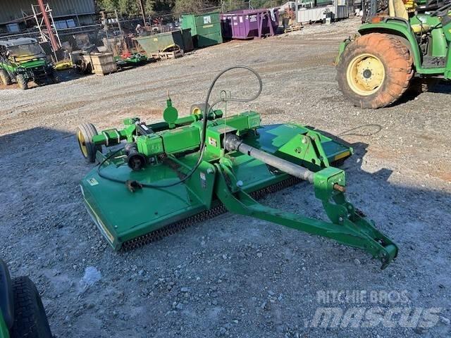 John Deere RC8M ベールシュレッダー、カッター、アンローラー