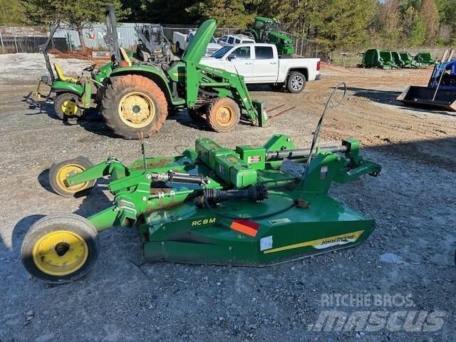 John Deere RC8M ベールシュレッダー、カッター、アンローラー