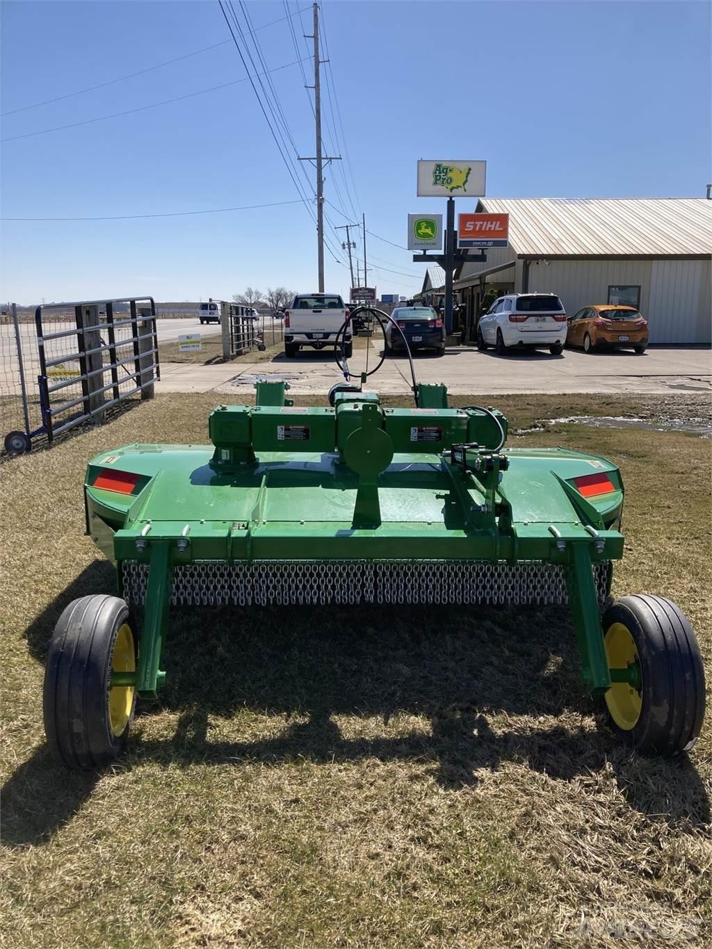 John Deere RC8M ベールシュレッダー、カッター、アンローラー