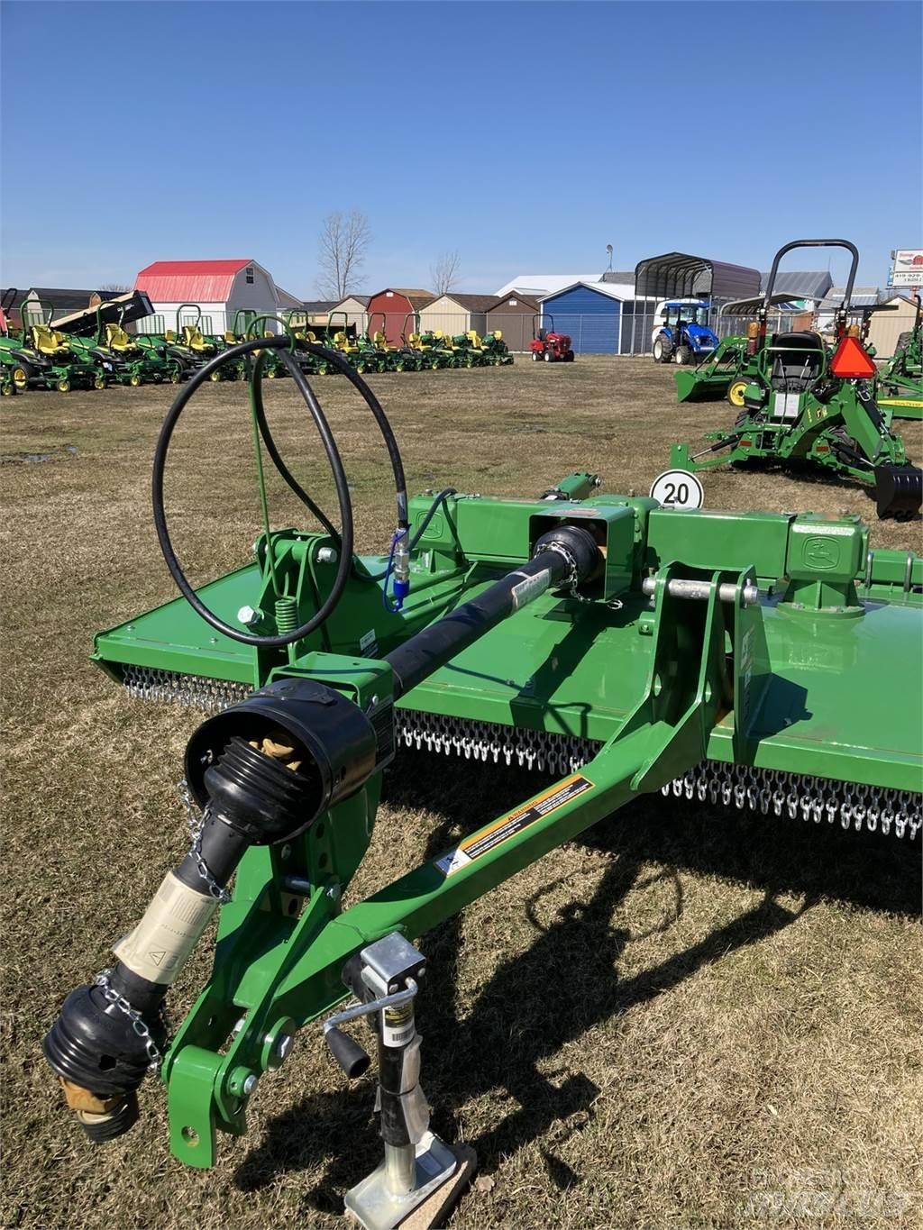 John Deere RC8M ベールシュレッダー、カッター、アンローラー