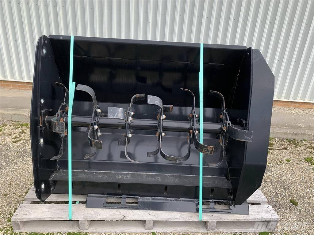 John Deere RT52 パワーハローとロータリーハロー