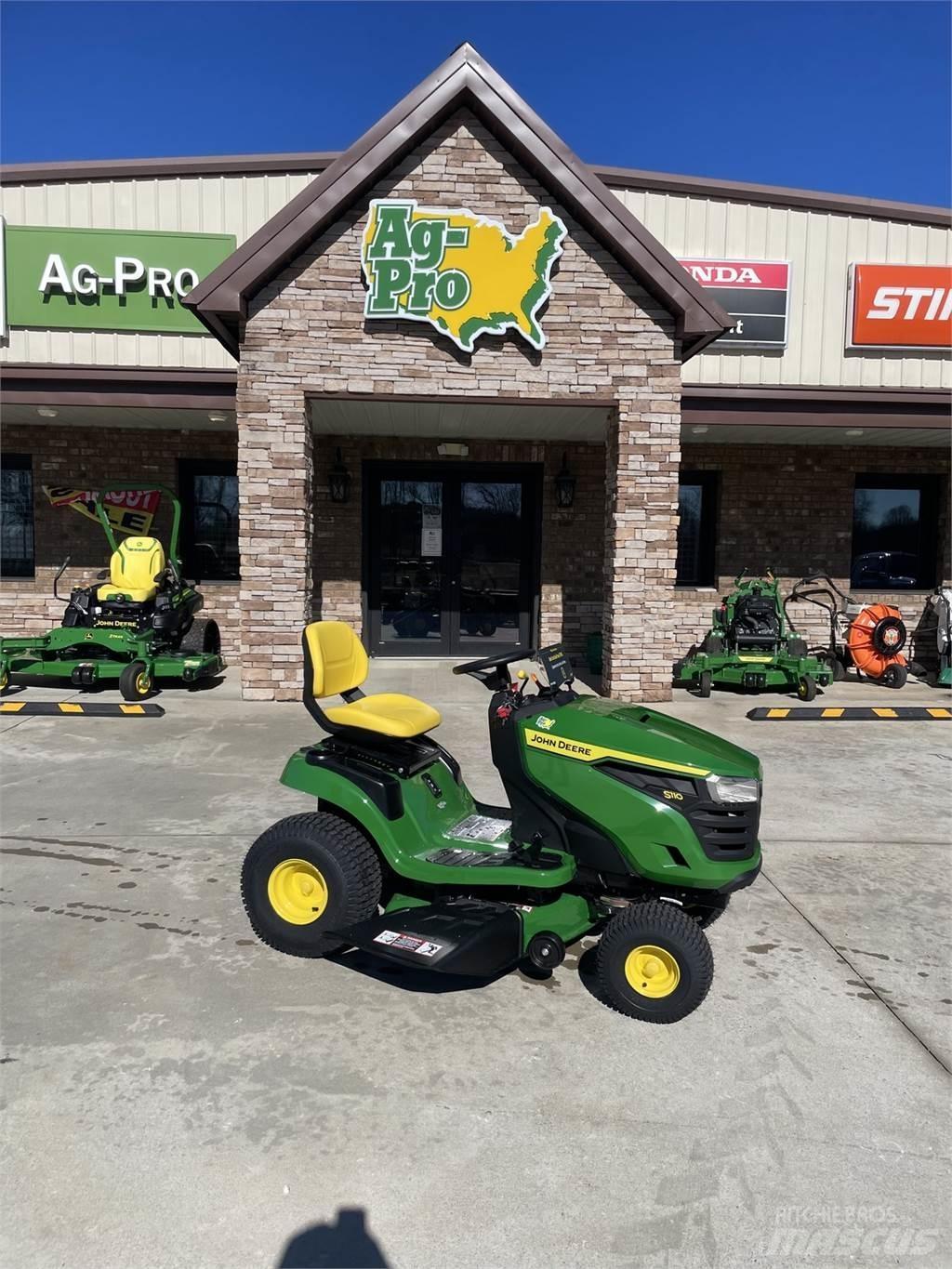 John Deere S110 乗用・自走モア/芝刈り機