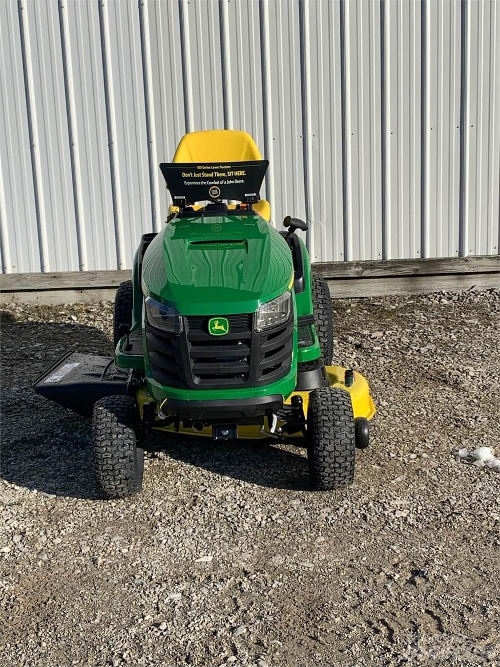 John Deere S110 乗用・自走モア/芝刈り機