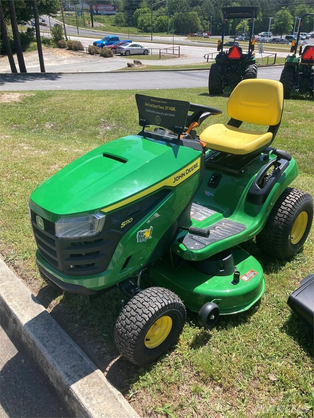 John Deere S110 乗用・自走モア/芝刈り機