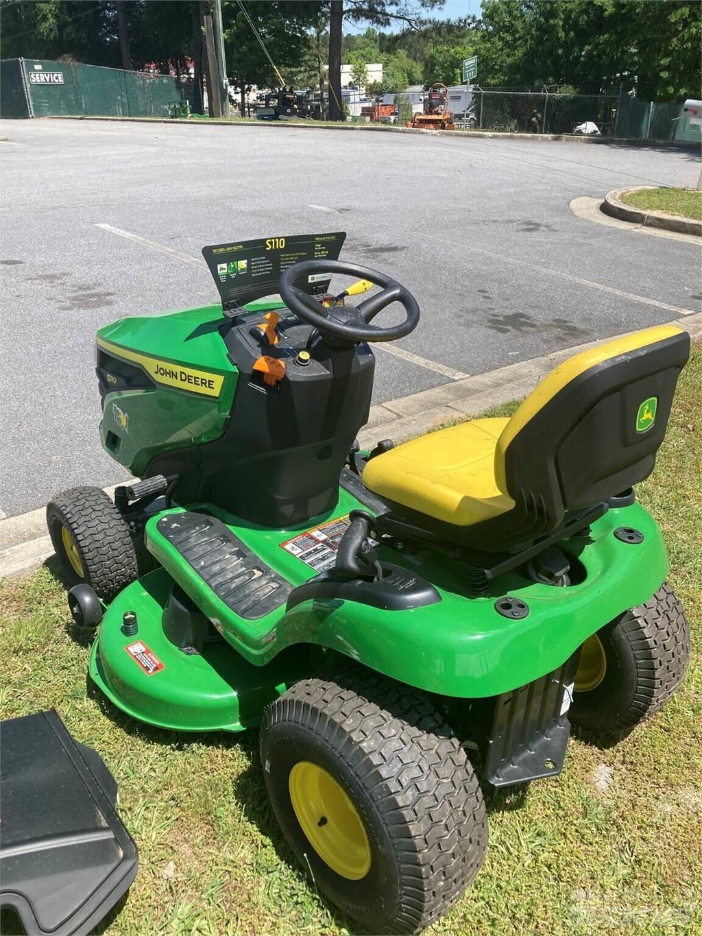 John Deere S110 乗用・自走モア/芝刈り機