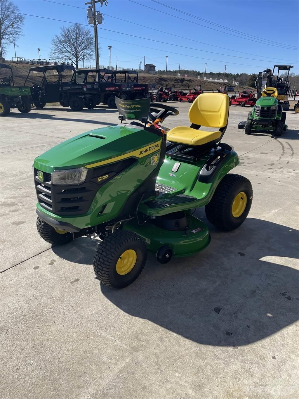John Deere S120 乗用・自走モア/芝刈り機