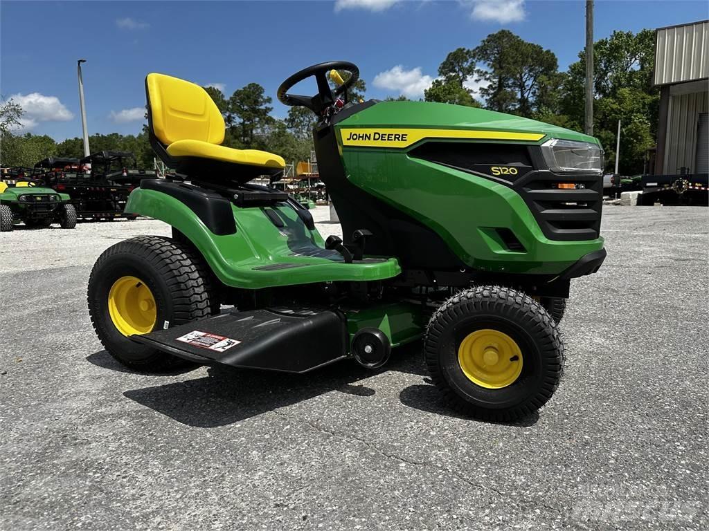John Deere S120 乗用・自走モア/芝刈り機