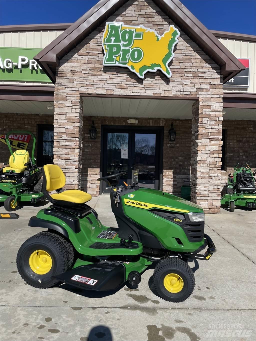 John Deere S130 乗用・自走モア/芝刈り機