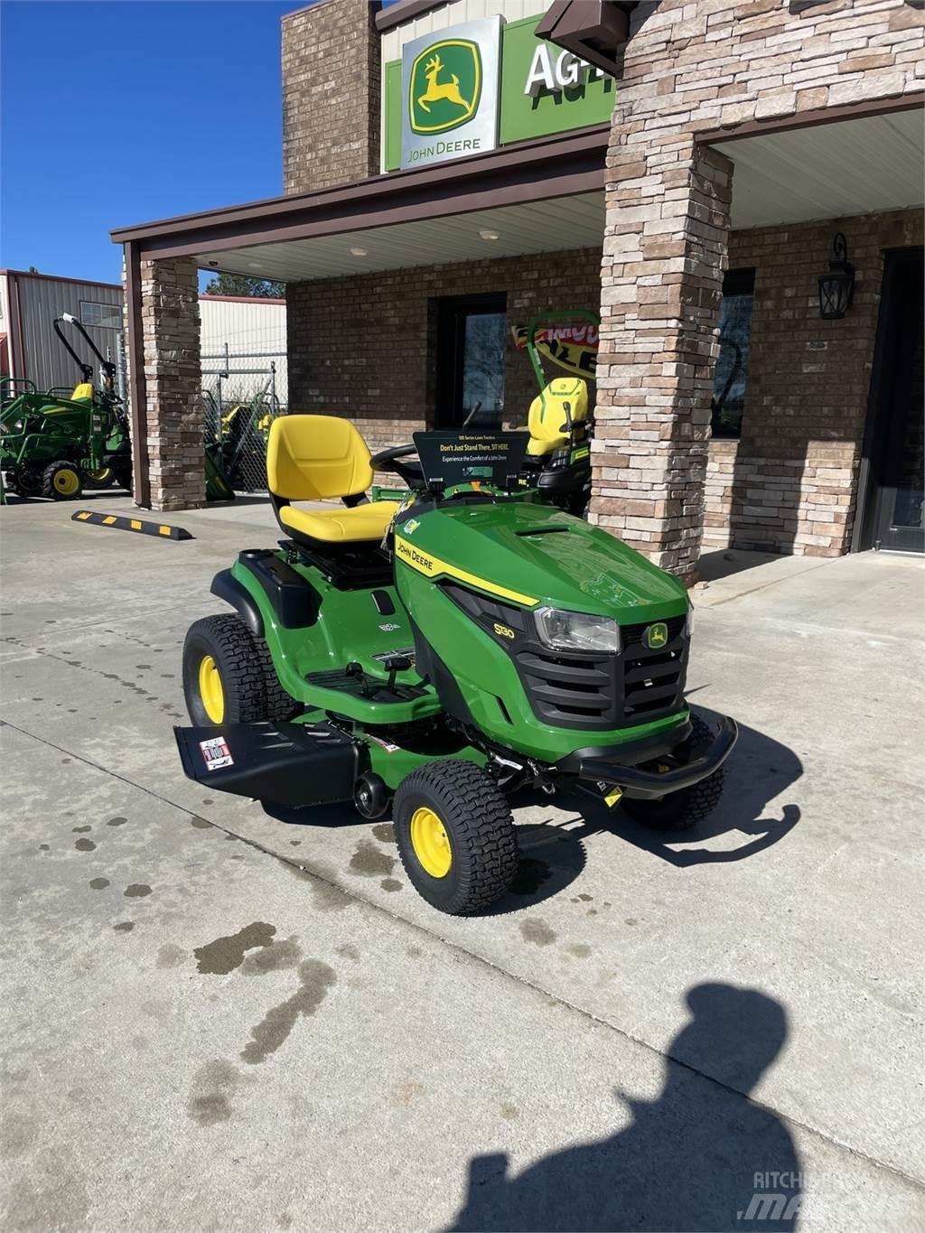 John Deere S130 乗用・自走モア/芝刈り機