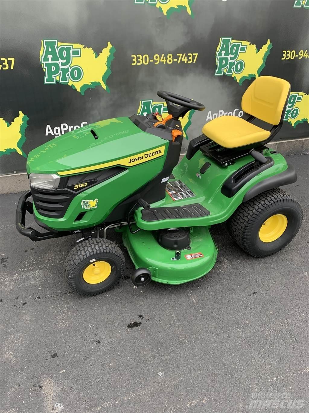 John Deere S130 乗用・自走モア/芝刈り機