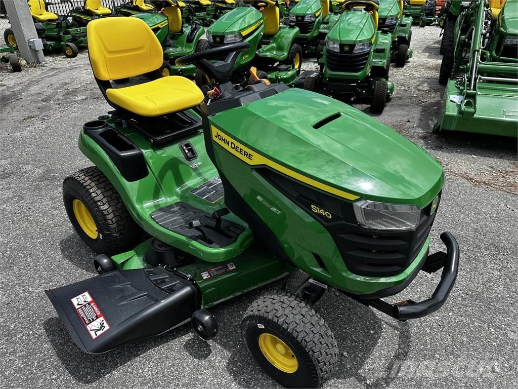 John Deere S140 乗用・自走モア/芝刈り機