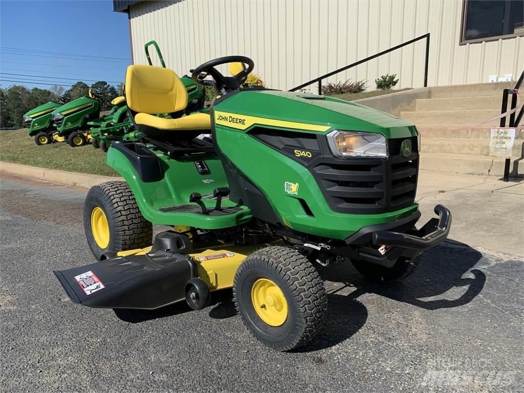 John Deere S140 乗用・自走モア/芝刈り機