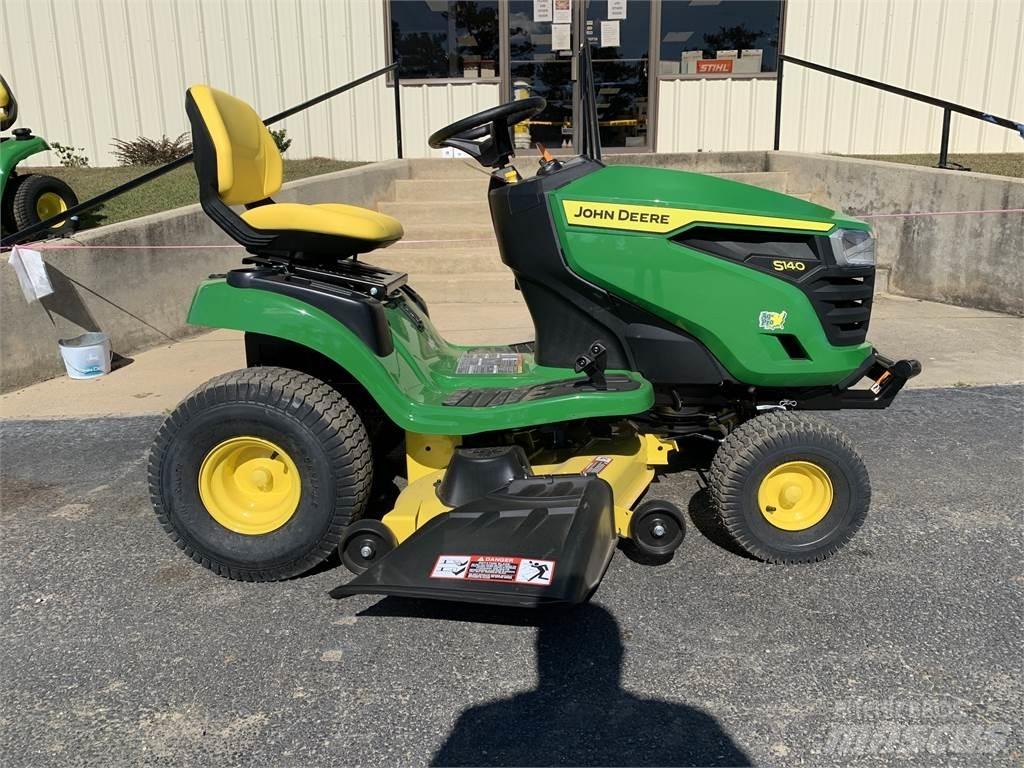 John Deere S140 乗用・自走モア/芝刈り機